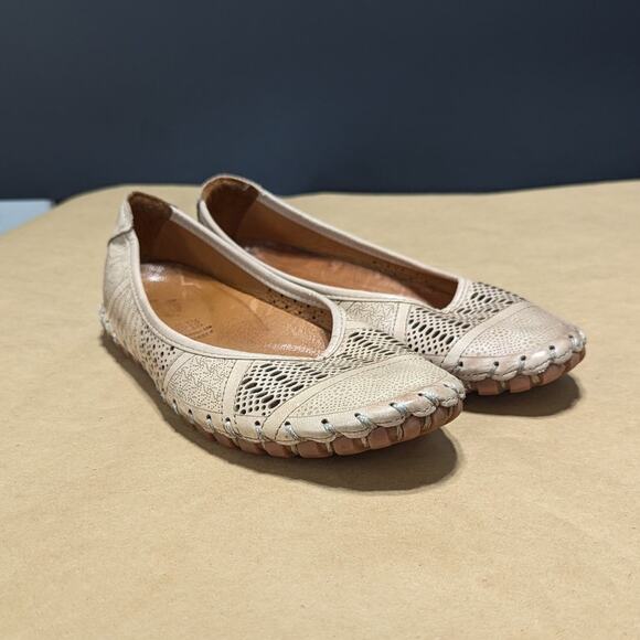 Spring Step Kenyetta Leather Ballet Flats Slip On Shoes Cut Out Perforated Tan - Picture 2 of 10